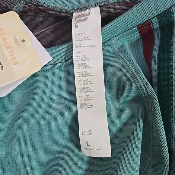 Fabletics Womens L Teal Crop Athletic Stretch w/ Contrast Retro Stripes NWT - Picture 6 of 6